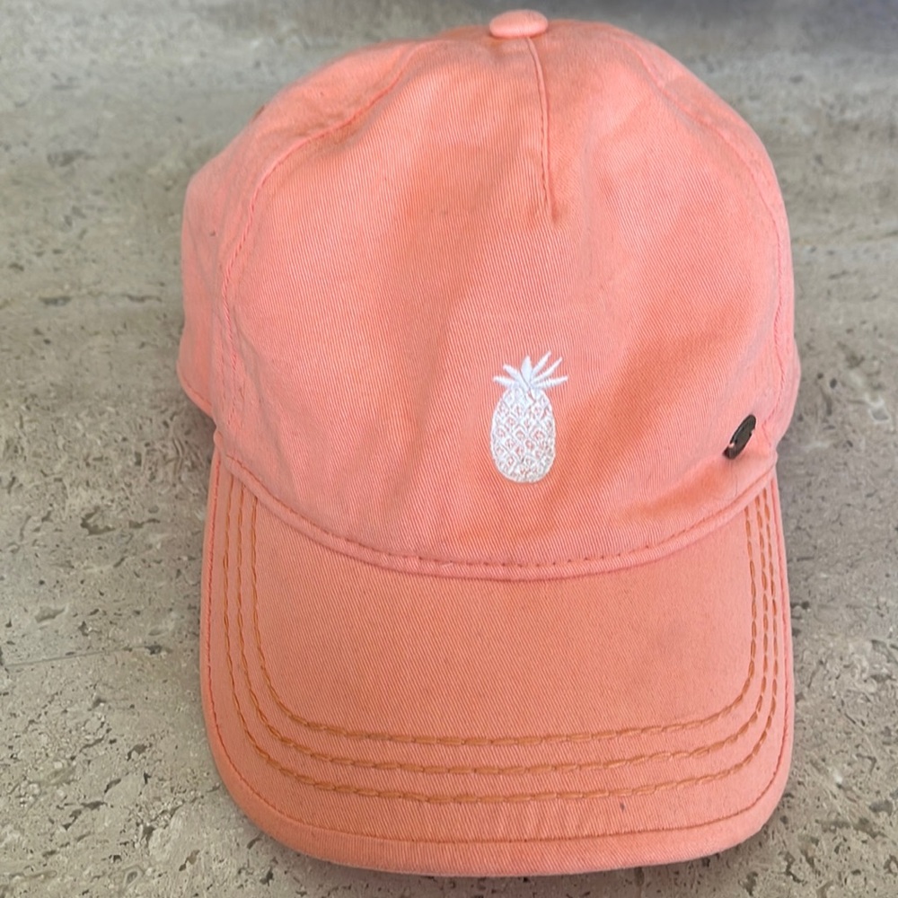 Roxy hat new never worn